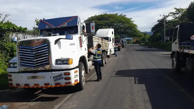 Viceministerio de Transporte restringe circulación del transporte pesado hacia playas en vacaciones agostinas