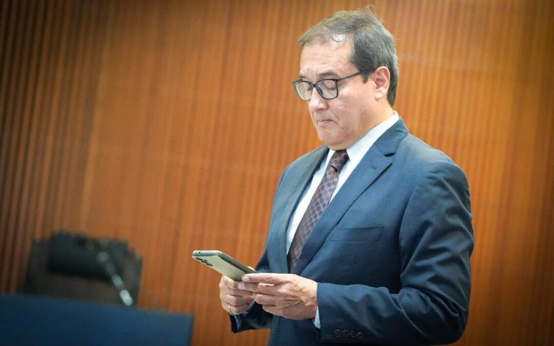 Exfiscal Luis Martínez es condenado a diez años de prisión por fraude procesal