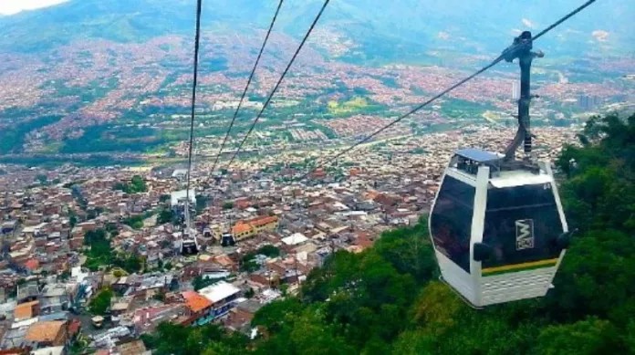 Obras Públicas confirma inicio de trabajos del Metrocable en octubre