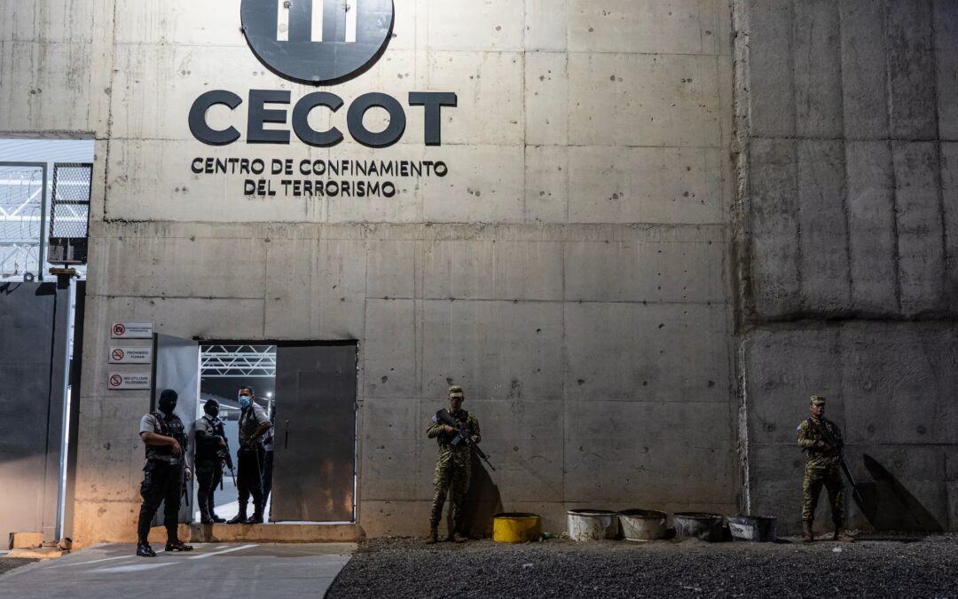 Estados Unidos pagó $4.76 millones a El Salvador por detener a miembros del Tren de Aragua, revela ONG
