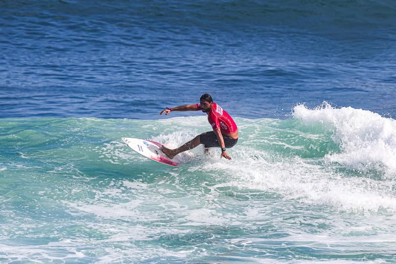 Gran actuación salvadoreña en el segundo día del ISA World Surfing Games en Surf City