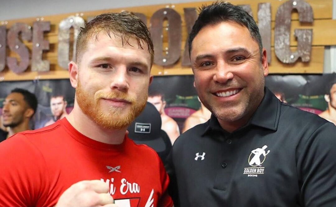 El exboxeador Óscar De la Hoya se burla de Canelo y celebra victoria de Crawford
