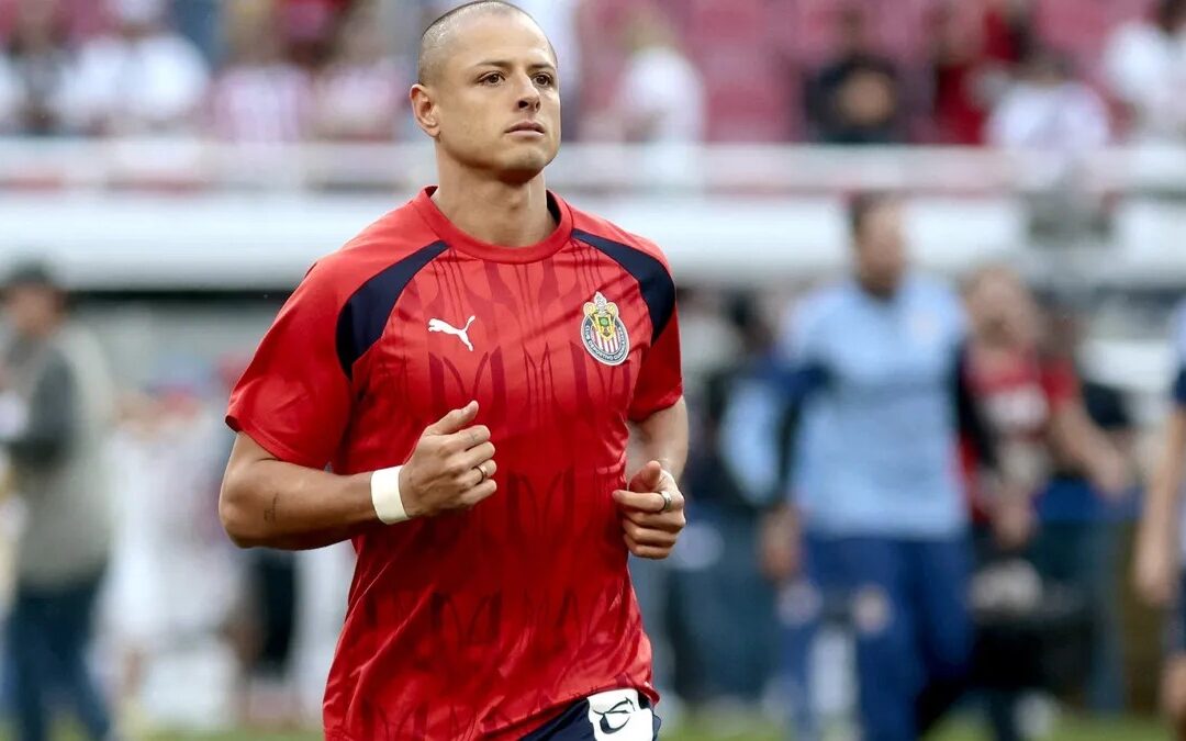 “Chicharito” Hernández podría regresar al futbol de Inglaterra, según informes