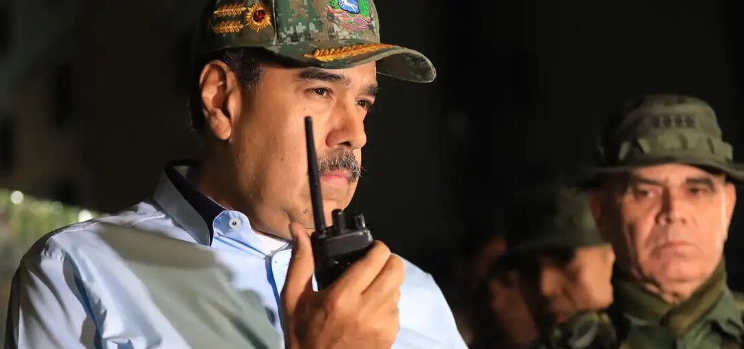Nicolás Maduro envía militares a entrenar al pueblo en uso de armas