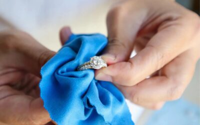 Recupera el esplendor de tus joyas de plata con métodos caseros y seguros
