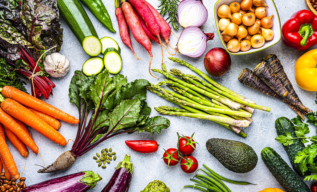 ¿Crudas o cocidas? Descubre cómo sacarles el mejor provecho a los nutrientes de las verduras