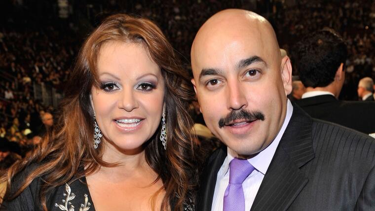 Lupillo Rivera revela que pidió ayuda al narco tras la muerte de su hermana Jenni