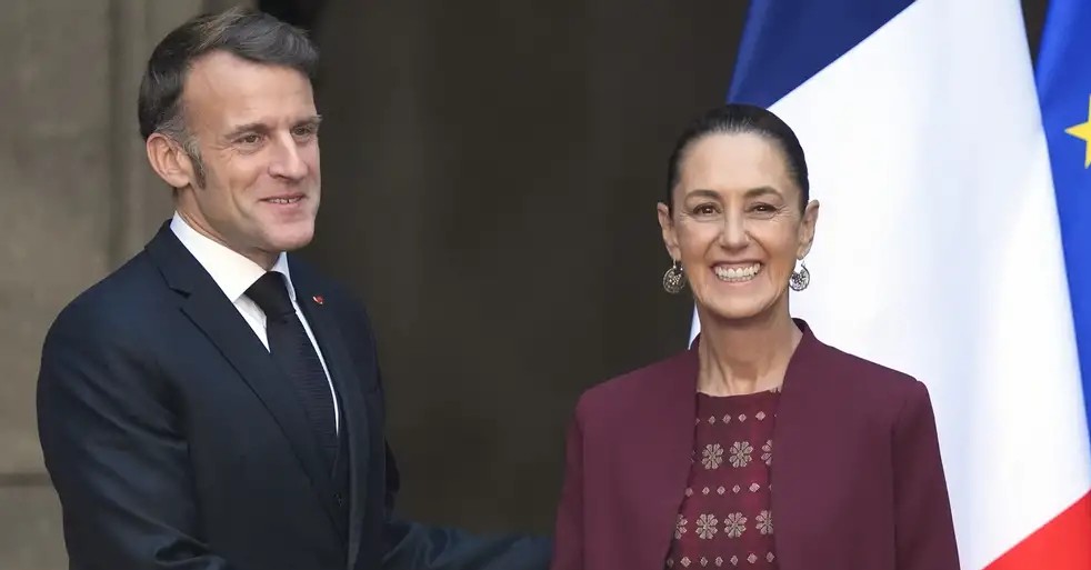 La presidenta de México, Claudia Sheinbaum, recibe a Emmanuel Macron en el Palacio Nacional de México