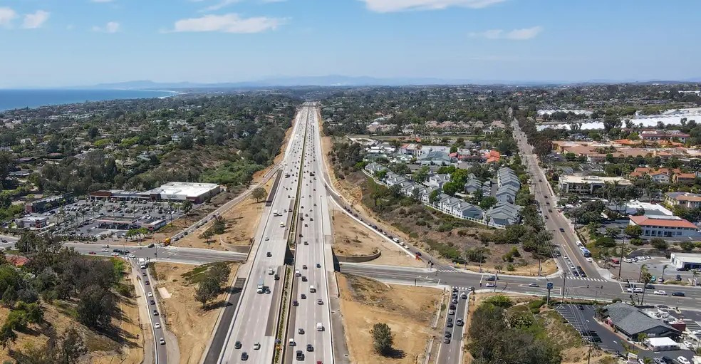 California revocará 17,000 licencias comerciales a migrantes