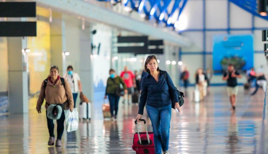 Viajeros podrán ingresar bienes nuevos al país de hasta $3,000 sin pagar impuestos