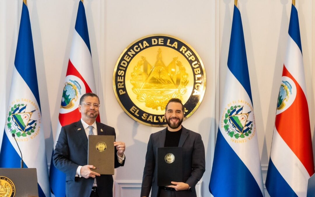 El Salvador y Costa Rica firman acuerdo de seguridad tras encuentro presidencial