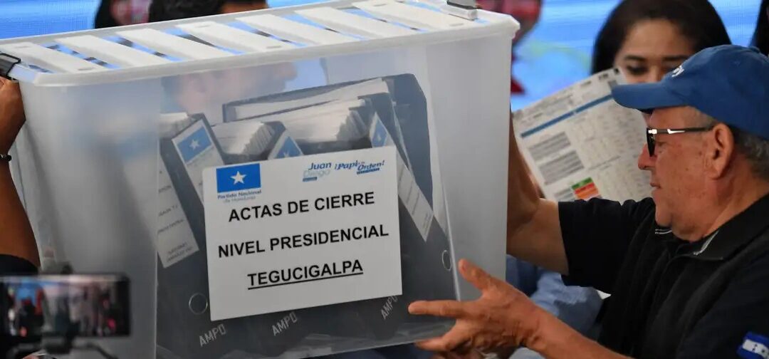 Honduras: OEA no ve fraude en los comicios electorales, pero retraso es “injustificable»