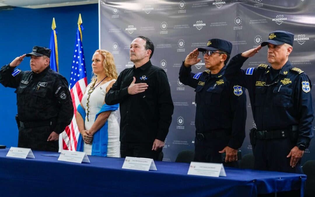 EE.UU. dona equipo especializado a la División Antinarcóticos de la PNC para fortalecer la lucha contra el narcotráfico