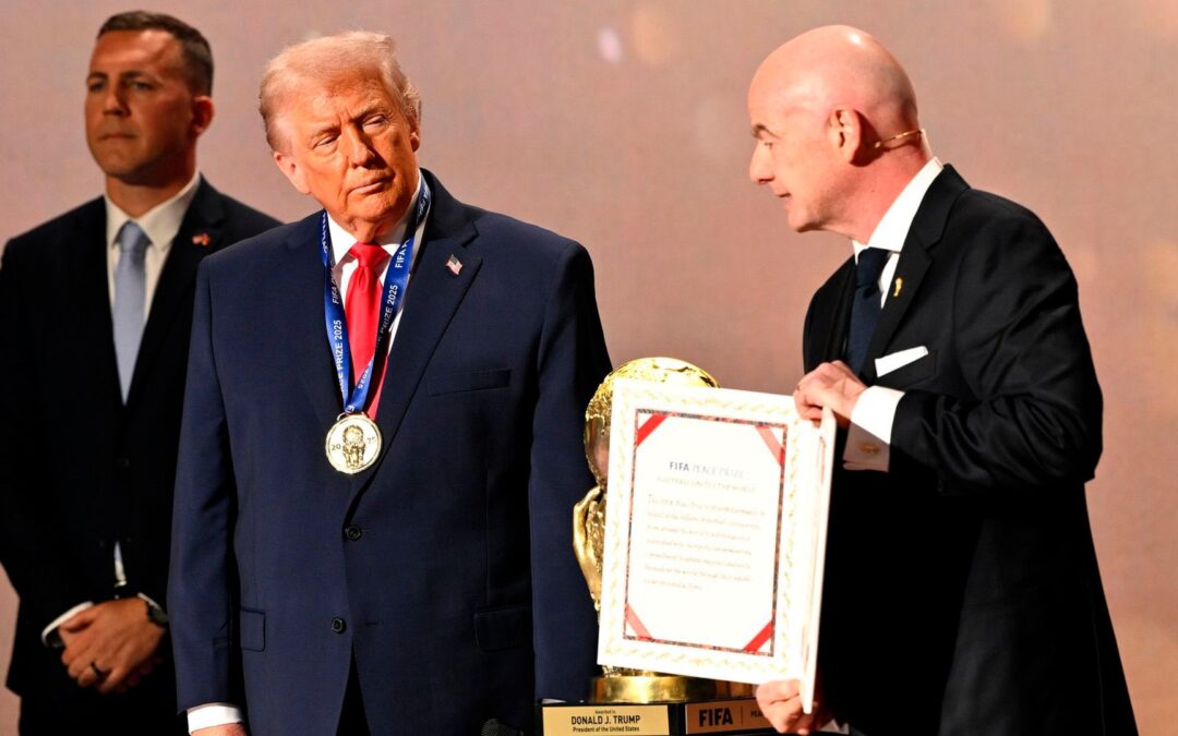 Donald Trump recibió el primer “Premio FIFA de la Paz” durante el Sorteo del Mundial 2026